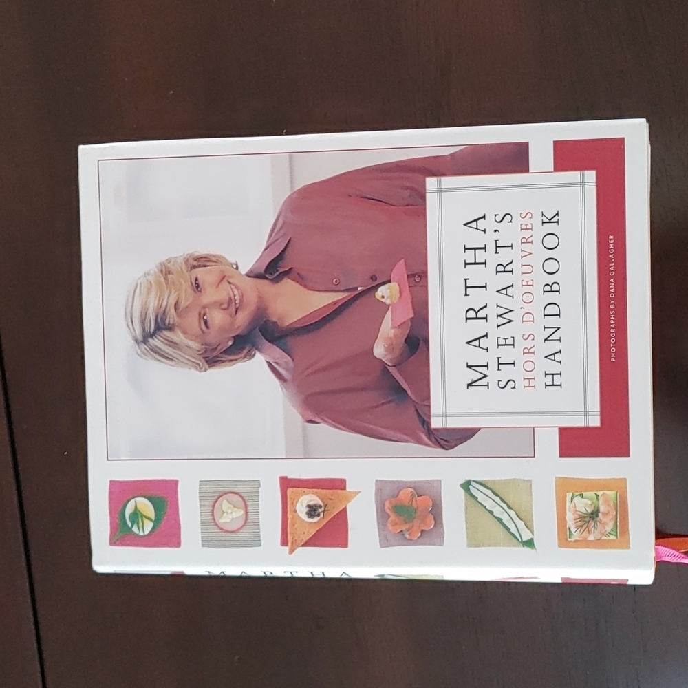 Martha Stewart Hors D'oeuvres Handbook
